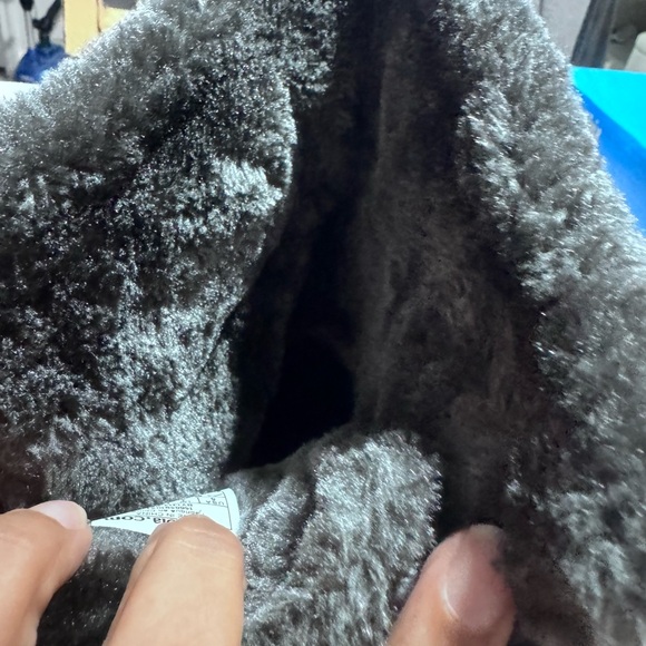 Columbia boots for girl size 5 like new , grey color - Picture 9 of 10